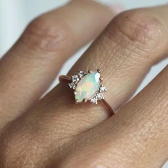 NEW 18K ROSE GOLD OPAL RING, CUTE RING, SHINY RING. - Picture 2 of 6